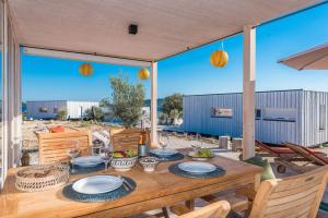 BUQEZ Eco Resort - direkt am Meer 