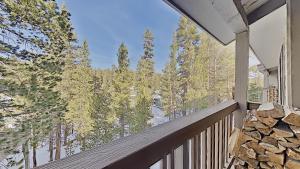 Cozy One Bedroom Condo with Loft!