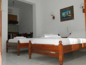 Aeolos Hotel Apartments Lakonia Greece