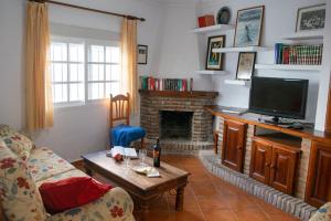 Baluarte Conil town house with roof terrace and sea view in Barrio de los Pescadores