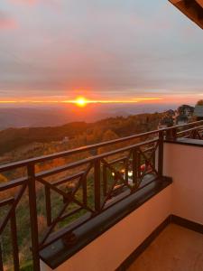 Milmari Mountain view - I11