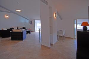 Appartements T3 Plein centre de St Florent : Appartement