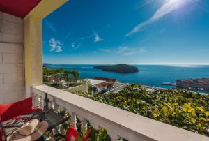 Amazing view Apartment and Rooms Dragan