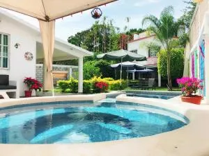 Preciosa Casa Maya Alberca y Jacuzzi Jiutepec Cuernavaca - 休特佩克