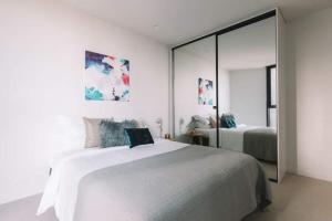 2BR Prime Location! Near QV Market & in Free Tram Zone