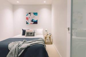 2BR Prime Location! Near QV Market & in Free Tram Zone