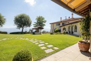 Villa Collesole by Mmega