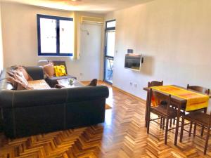 Trosoban stan u centru Bara.