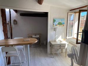 Appartements Studios des Templiers : photos des chambres