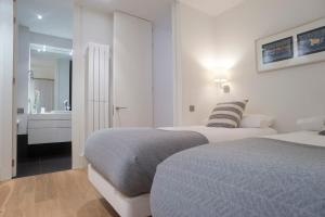 Avenida La Concha - IB. Apartments