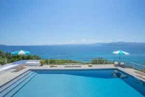 Seafront Paradise - Pteleós