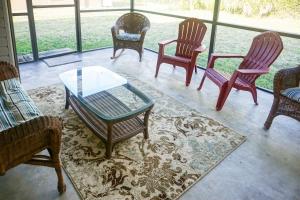 Gorgeous Cape Coral Duplex Home with Modern Interior