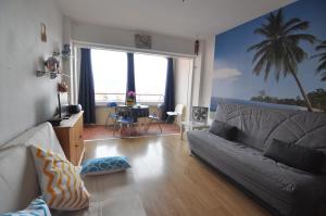 RNET - IR 7-42 Studios Roses Costa Brava