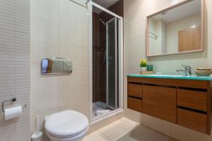 Privilege Sea View Apartment Pochet with Rooftop Pool, Village Marina - Olhão