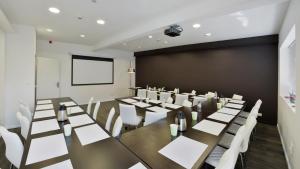 Hotels Logis - Hotel Arc en Ciel et SPA Les Sables d'Olonne : photos des chambres