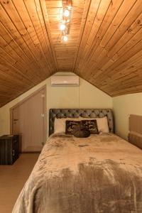 Aprosmeno Jacuzzi House 2