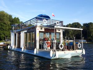 Houseboat Izabela