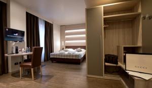 Superior Quadruple Room room in Duomo Hotel & Apartments