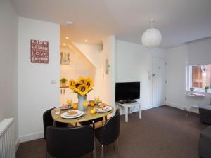 Beddoe Apartments Premier Lodge Eastleigh near Winchester and Southampton