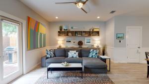 Three-Bedroom Townhouse room in Beachside Getaway Condo