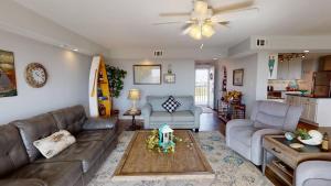 One-Bedroom Apartment room in Island Retreat 107 condo