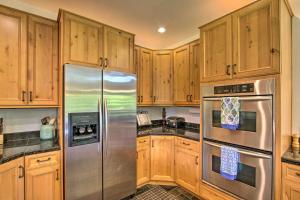 Serene South Bend Family Escape; Dogs Welcome