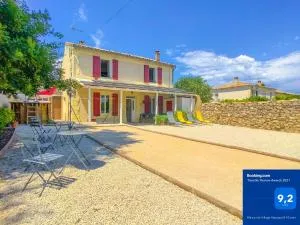 Maison de Village Atypique 8-10 pers - Redessan