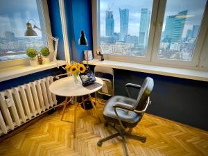 Super Apartament BLUE Ścisłe Centrum Dwie Linie Metra Netflix WiFi 300 Mbs Panorama Miasta