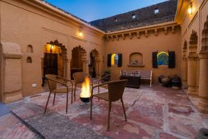 Khohar Haveli with Complimentary Breakfast and outdoor pool