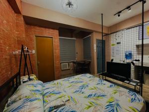 Staycation Cozy Comfortable STAY Hotel QualitY fast Internet Worldwide Channel Cable TV Gaming Netflix Sanitize