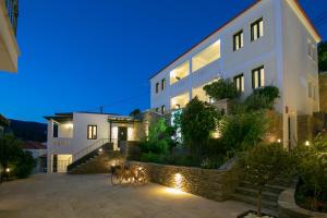 Krinos Suites Andros Andros Greece