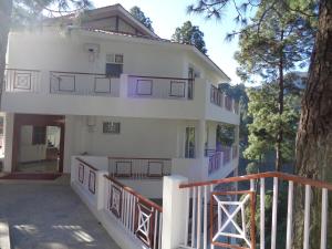 Himalayan Splendour Resort