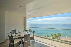 Coastal Mexico Penthouse with Views and Rooftop Pool!