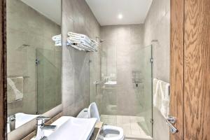 Coastal Mexico Penthouse with Views and Rooftop Pool!