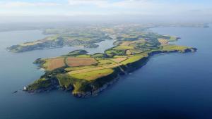 Harbourside, Tredenham Road, St Mawes, Truro TR2 5AN, England.