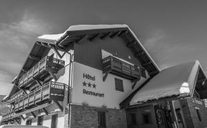 Hotels Chalet-Hotel Le Beausoleil, The Originals Relais : photos des chambres