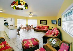 Tropic Seas Resort