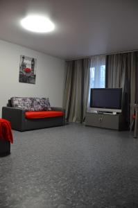 Апартаменти по проспекту Поля будинок 90