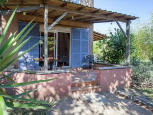 Boutique Holiday Home in Poggio Mezzana on the Beachside