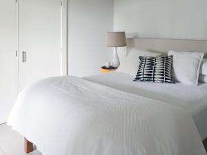 Grey Gums on Jervis Vincentia