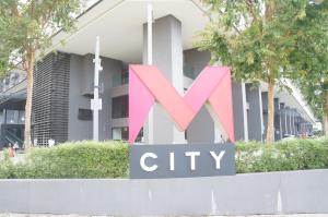 M City Lake View 1+1 Room