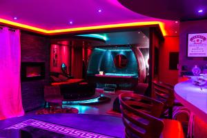 LInsolite Spa Privatif Suite Luxueuse-Jacuzzi"