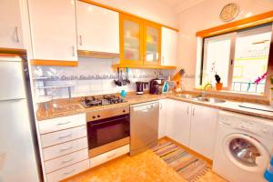 Estrada de, Urbanizacao,edificio laranjal,apartment 18,vale carro, 8200-596