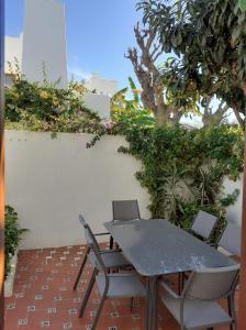 Estepona - Playa - 2 dormitorios en urbanización al lado del mar Mi18