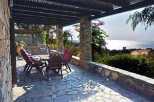 family home with a fantastic sea view, 5 minutes from the beaches Kea Greece