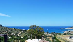 family home with a fantastic sea view, 5 minutes from the beaches Kea Greece