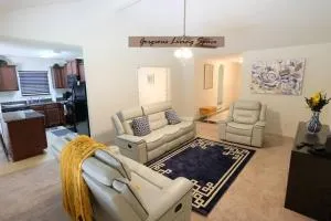 Houston International Airport, 4 Bedrooms 5 Beds - Leclaire - همبل
