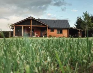 DOM KRASNE„DWÓR AUGUSTÓW” - Żubrówka