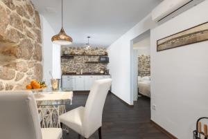 Apartments Mikulin Family