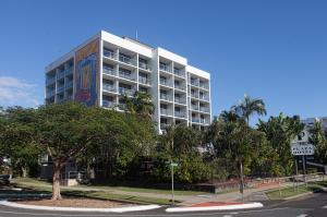 Cairns Plaza Hotel
